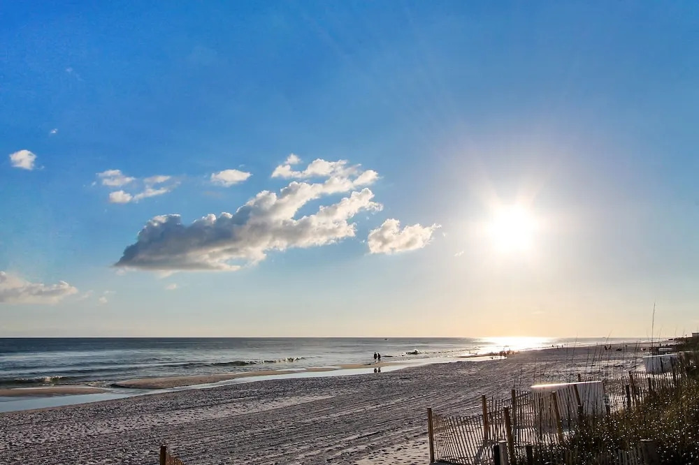 Destin Towers 113 2 Bedroom Condo