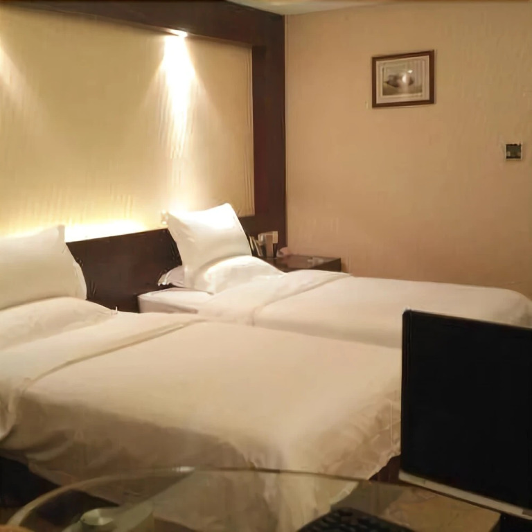 Zhihao Hotel Vienna (Jinjiang China Shoe Capital Wuyue Plaza Store)