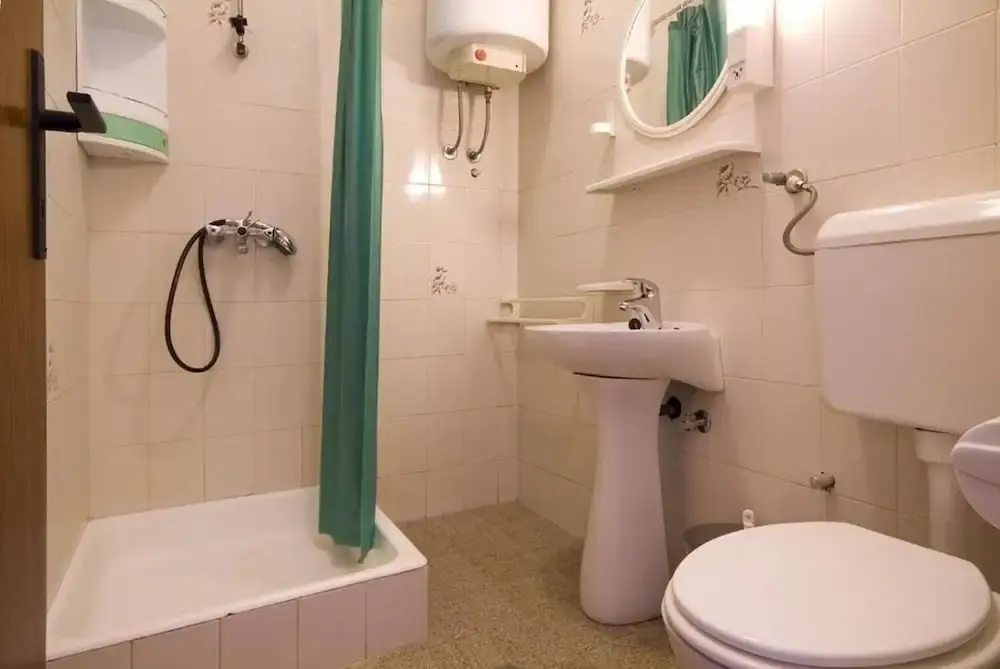 Ljilja - 10m From the sea With Parking - A4