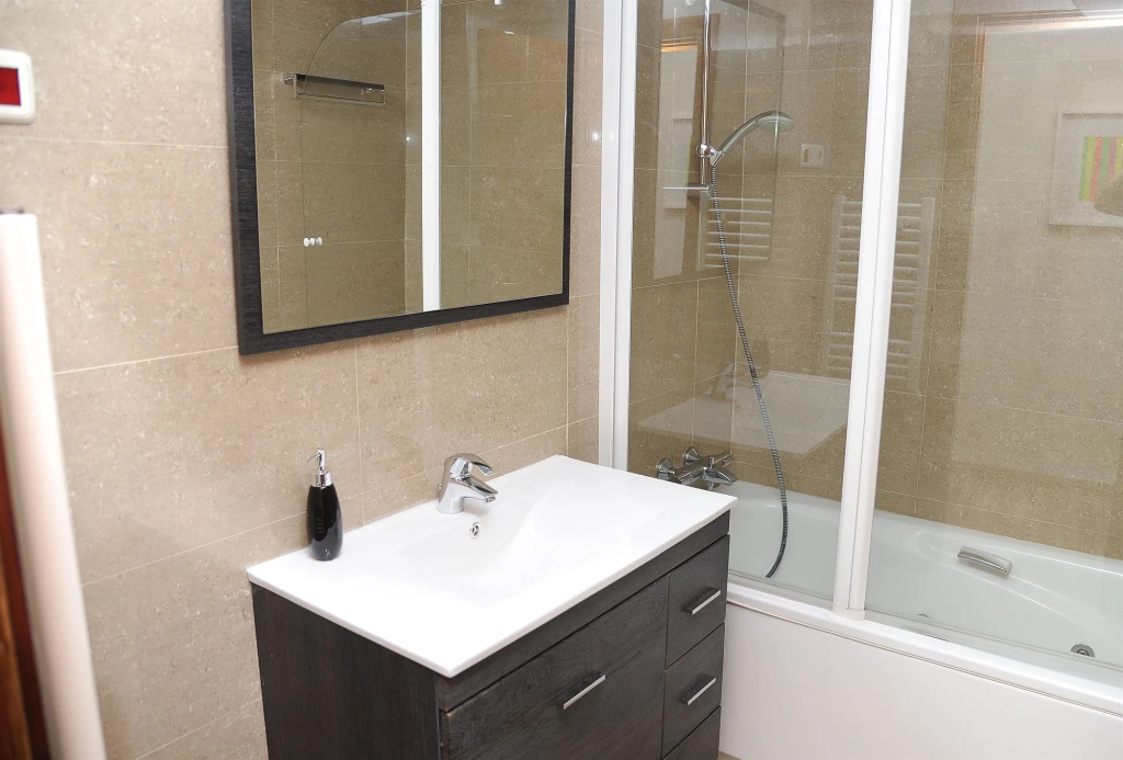 Mola Suites