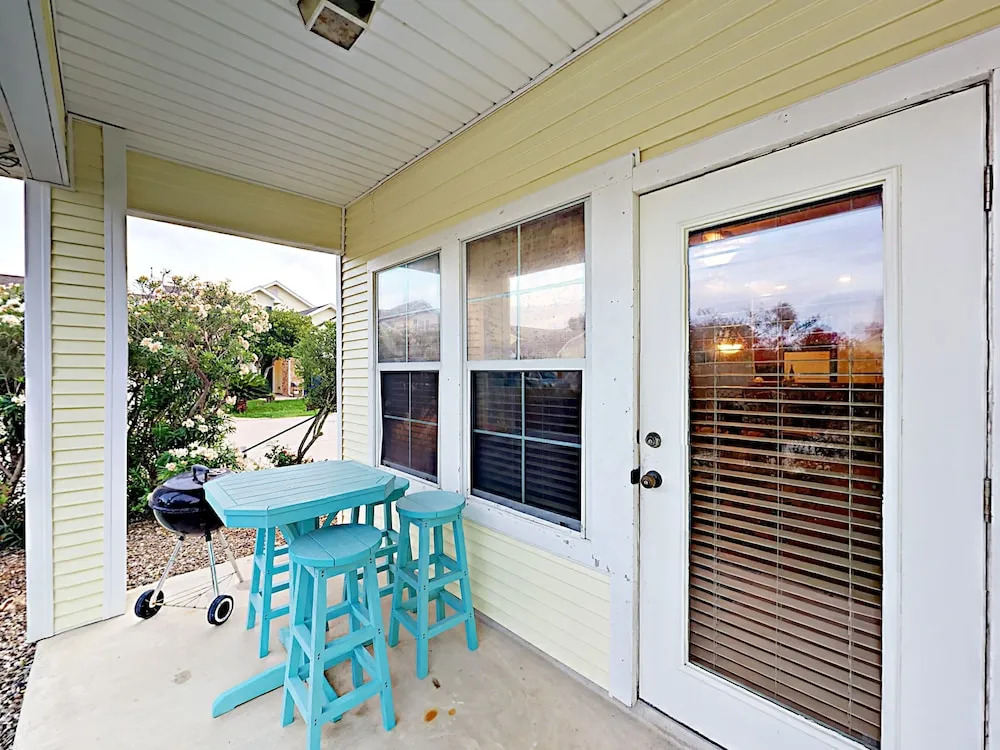 701Ns Barefoot Getaway - Two Bedroom Townhome