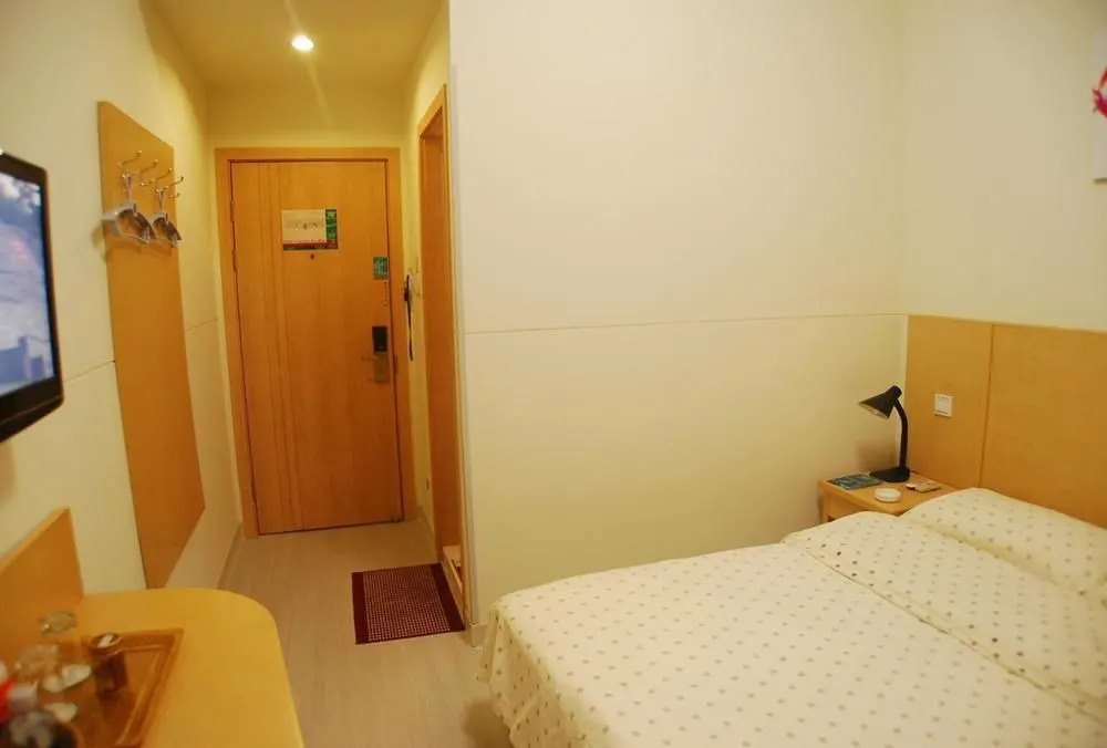 Xuchang Junzhuan Hotel