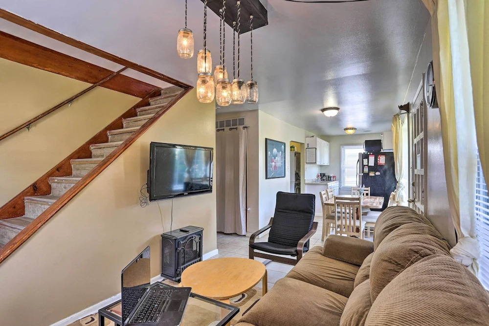 Lovely Royal Oak Unit < 10 Min to Vibrant Downtown