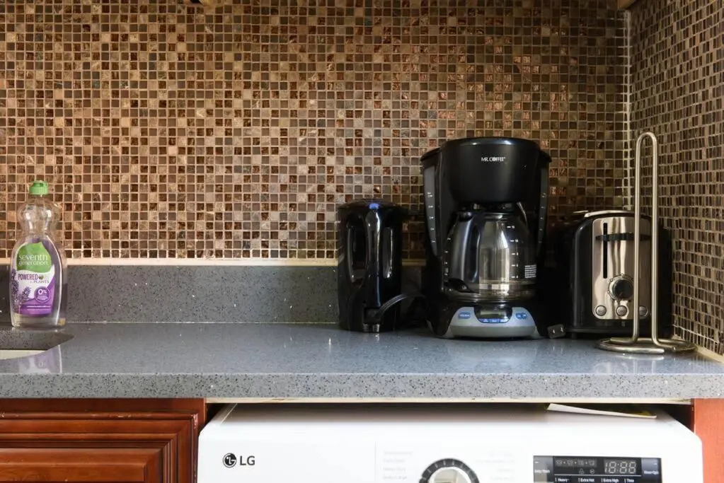 1571-5n 2Br Prime Upper East Central Park 10 Min