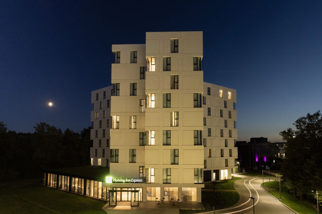 Holiday Inn Express Brussels - Airport by IHG
