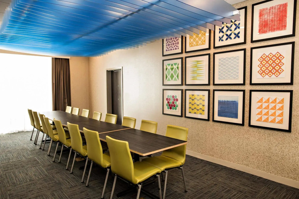 Holiday Inn Express & Suites Marietta by IHG