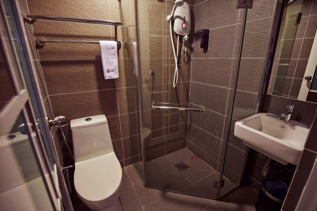 ZEN Rooms Sakura Boutique Hotel