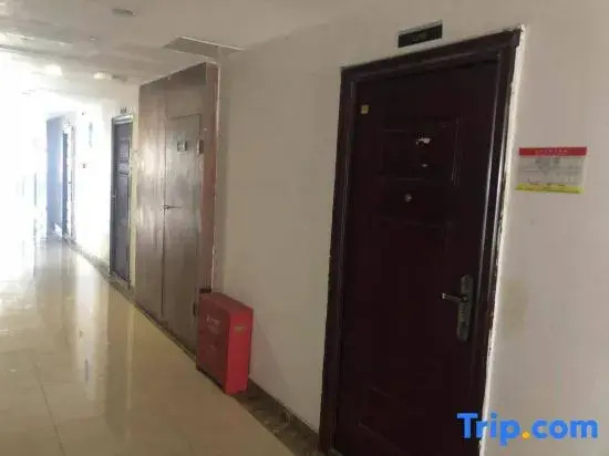 Tangtang apartment (Suning Plaza store, Chuzhou)