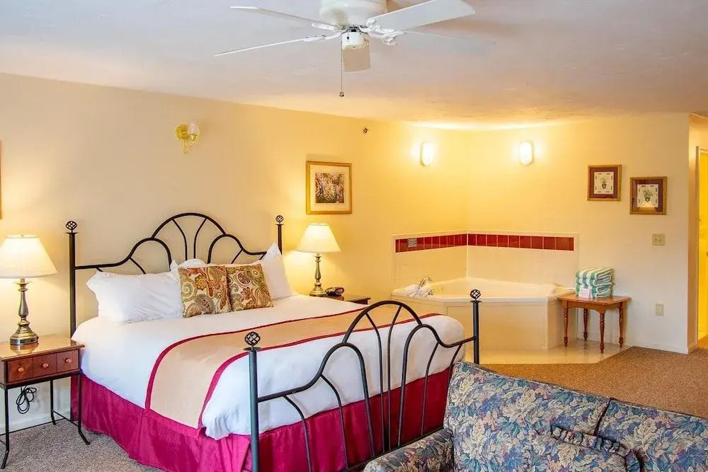 Eastern Slope Inn Resort