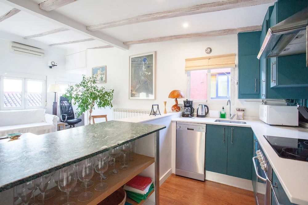 Spacious flat for families by Allô Housing