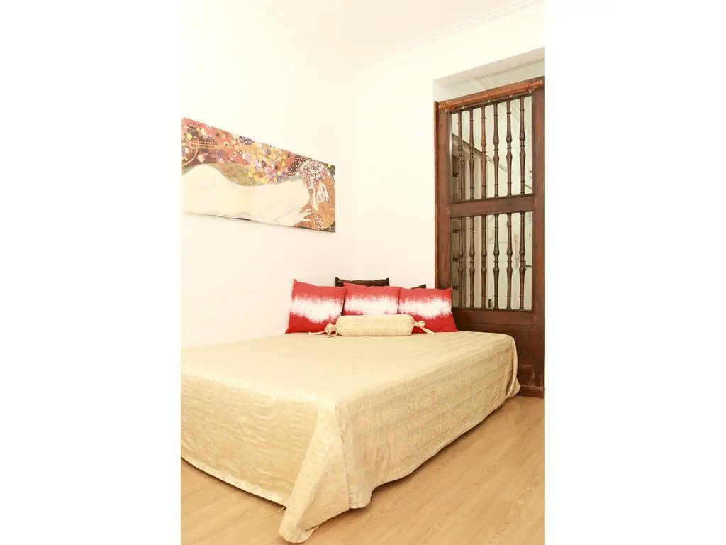 Casa Encantada - Elias