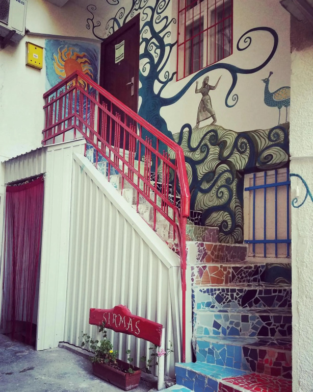 Sirma's Studio - Artsy Quiet 1-Bdrm in the Prime Center of Skopje