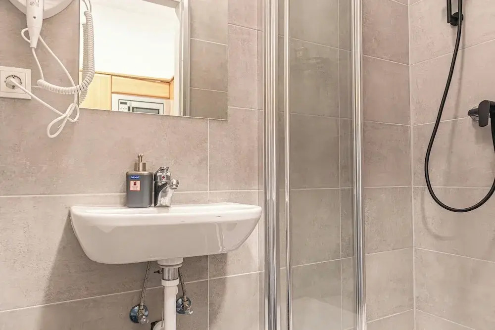 Stylish 1BR Apartment Near Am Schöpfwerk