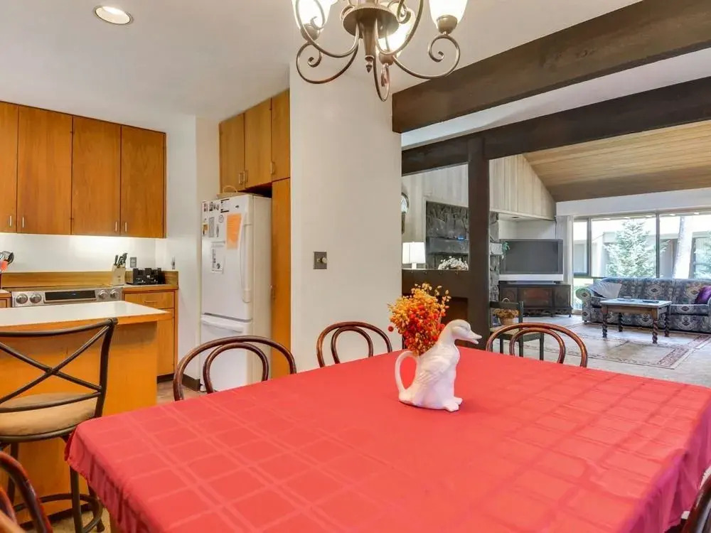 Meadow 24 2 Br condo by RedAwning
