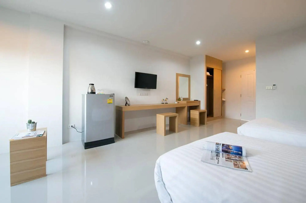 Pixel Hostel Phuket Airport