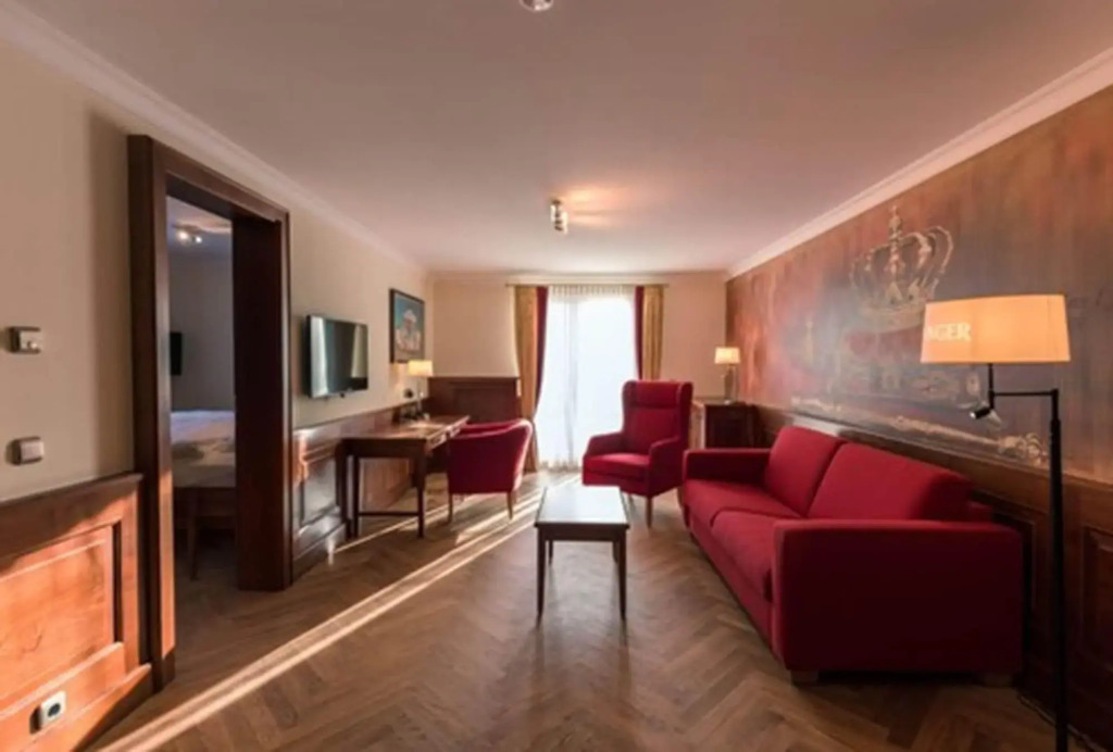 Hotel & Gaststätte zum Erdinger Weißbräu