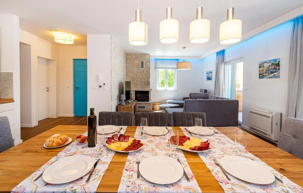 Stunning Home In Privlaka