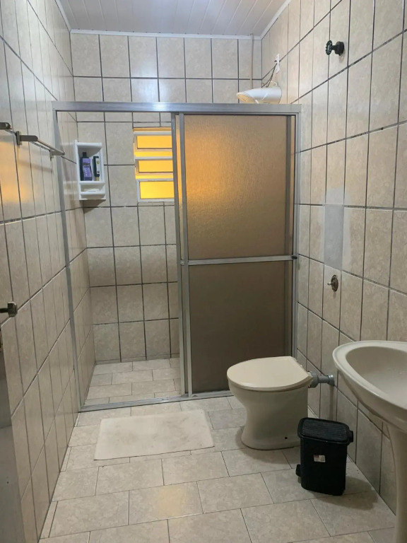 Casa Agradável há 80 metros praia toninhas