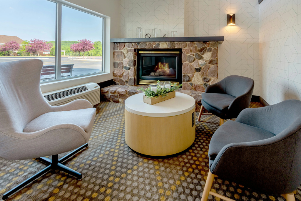 Holiday Inn & Suites Wausau-Rothschild by IHG
