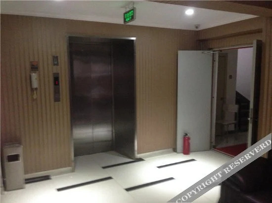 Yunjian Literary and Artistic Boutique Hotel (Shenyang Sanhao Street Branch)