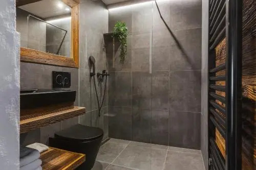Hiša TRENTAR Peaceful Mountain Escape with Creek Sounds & Private Parking