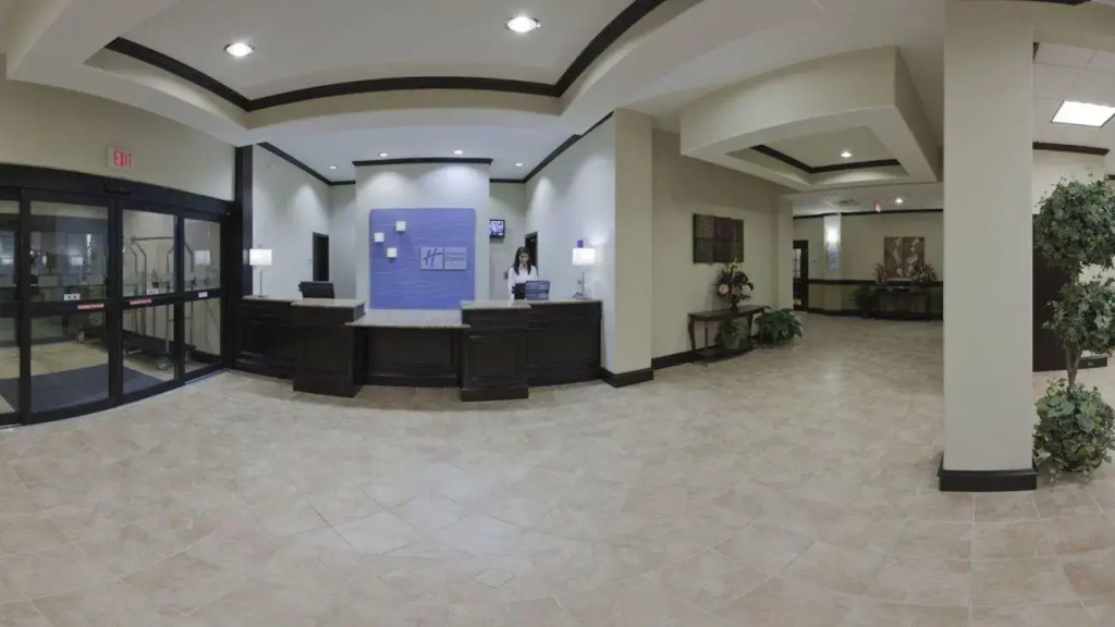 Holiday Inn Express Hotel & Suites Brownfield by IHG