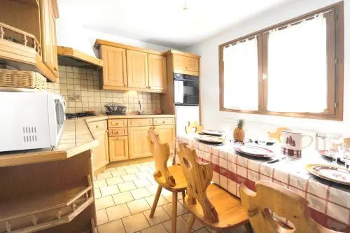 Apartment Levassaix 1
