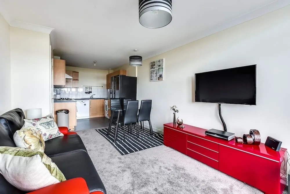 1 BED With Parking and Terrace