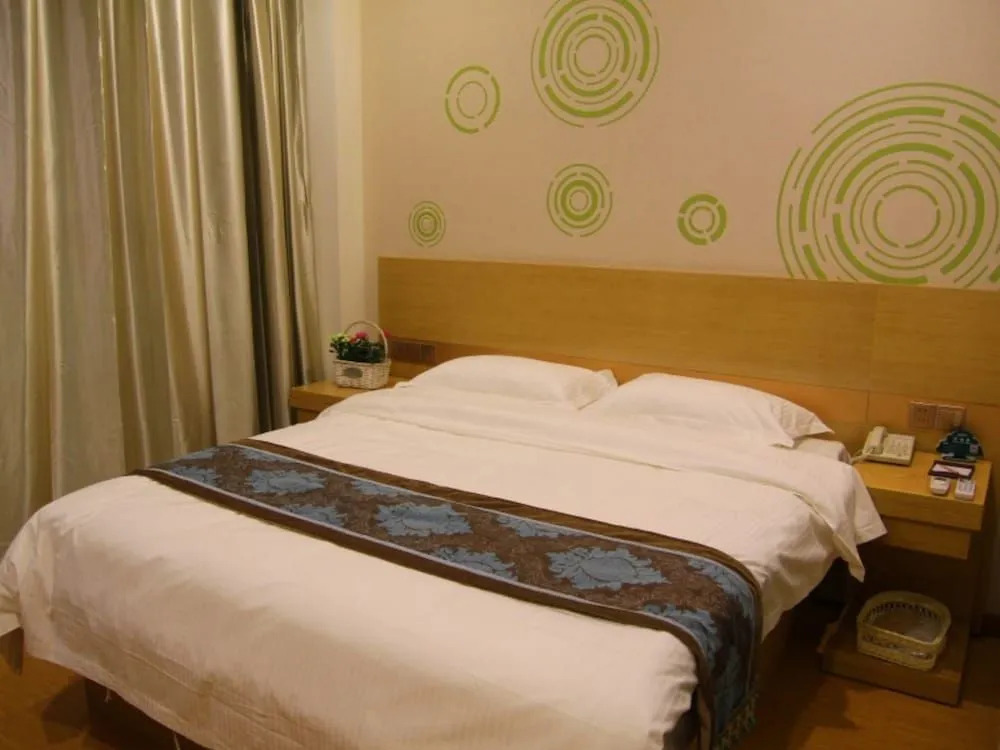 GreenTree Inn Shandong Jinan Gaoxin District South Gongye Road Middle Aoti Road Express Hotel