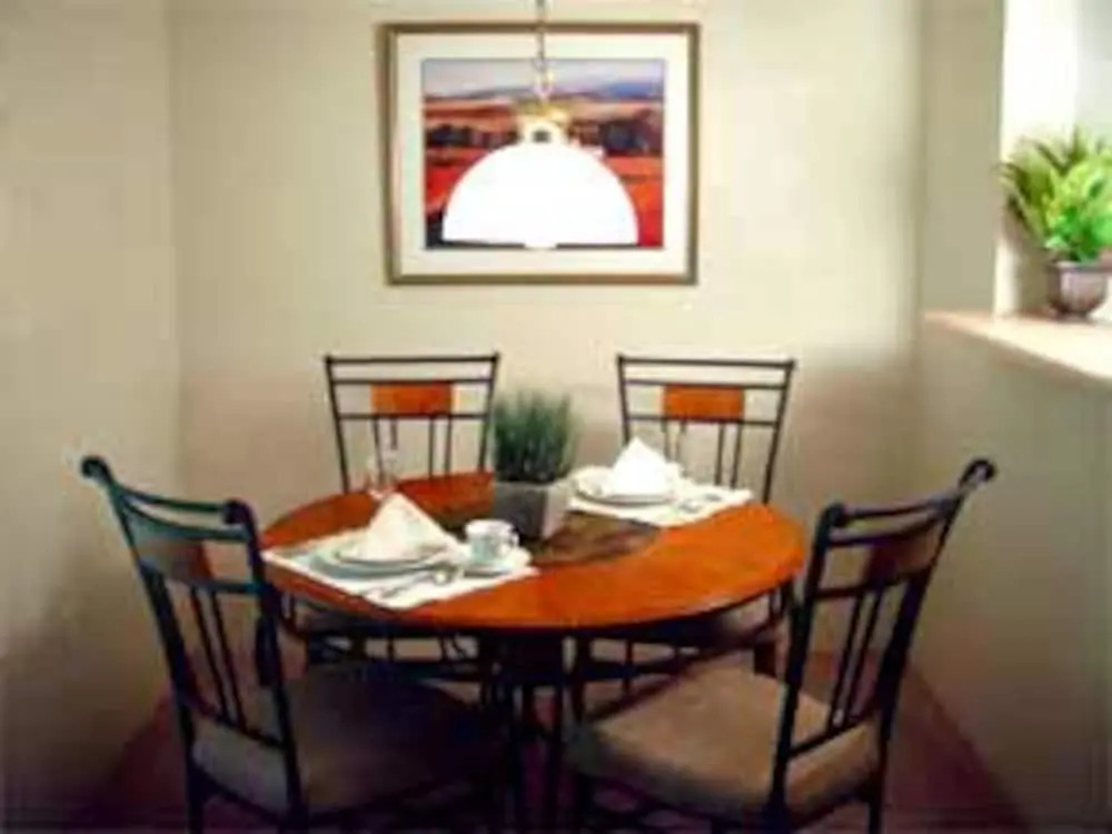 Avante Suites