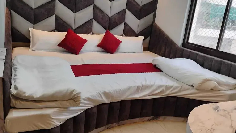 HOTEL Dev Vanshi Palace