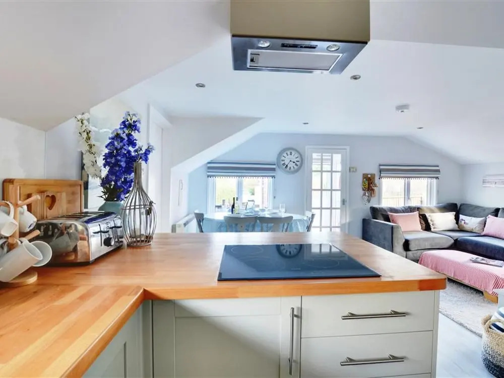 Cosy and Well Presented Detached Bungalow, Near Croyde's Sandy Beach