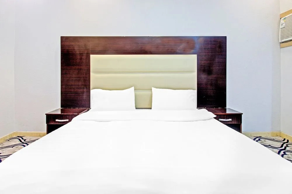 OYO 537 Dahtham Furnished Units