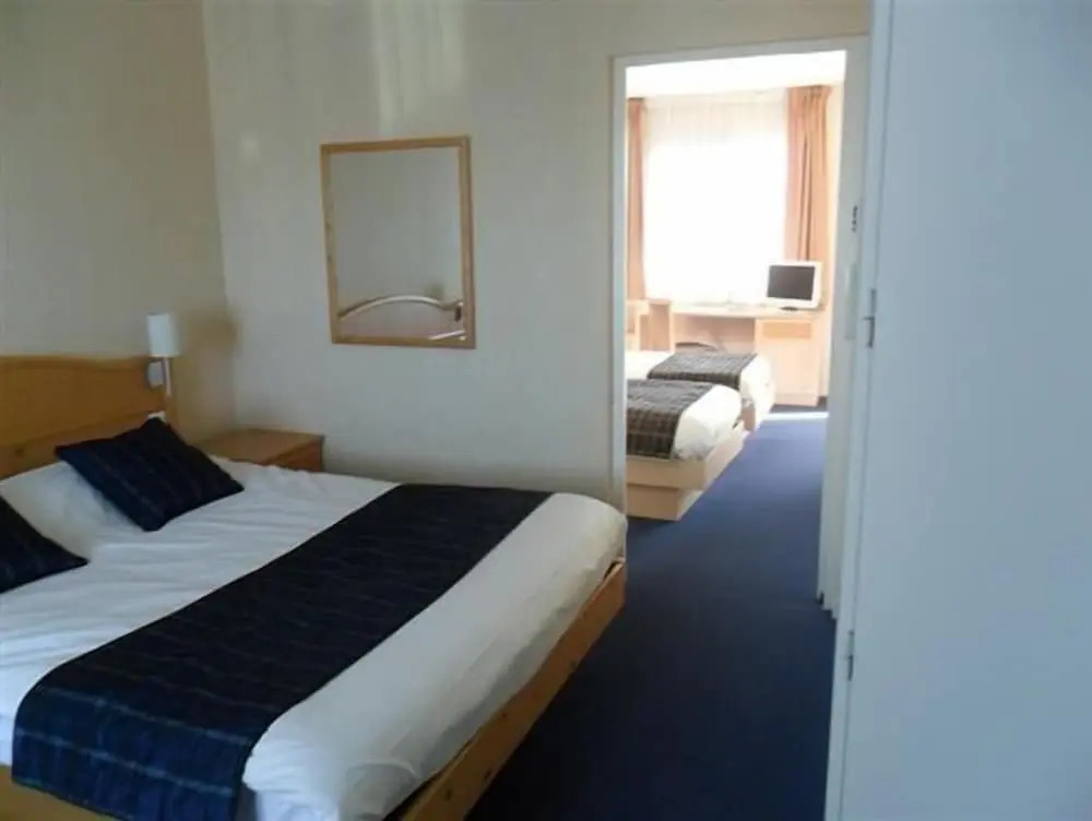 Hotel LOcéane Angers Parc Expo