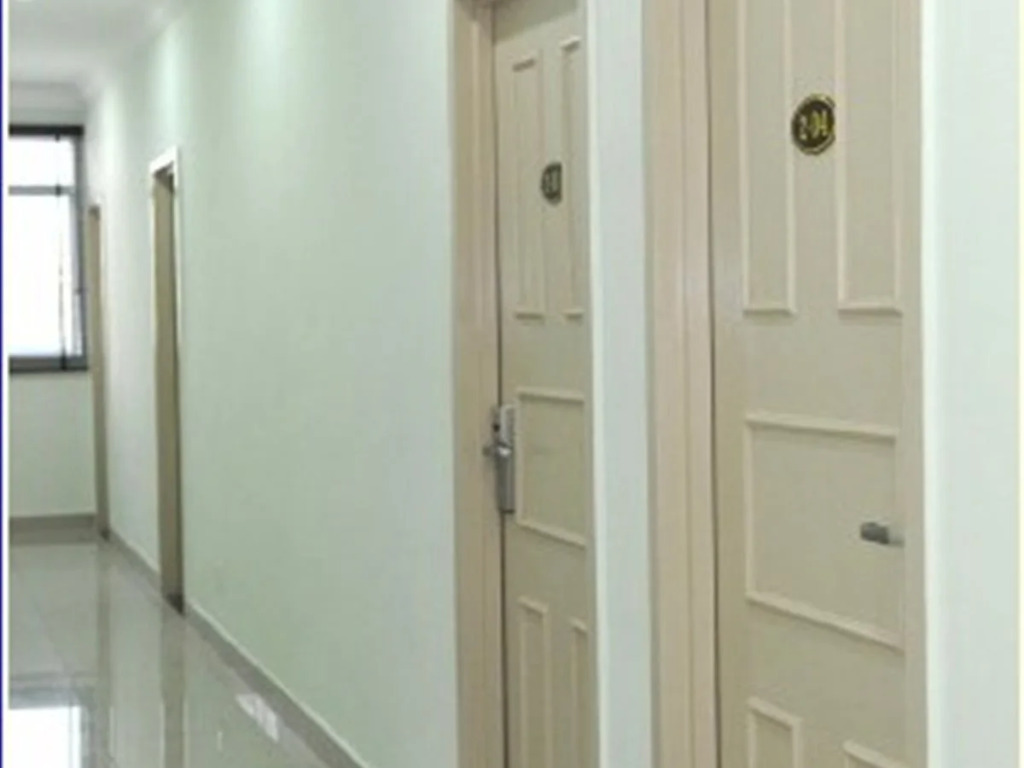 Hotel 128