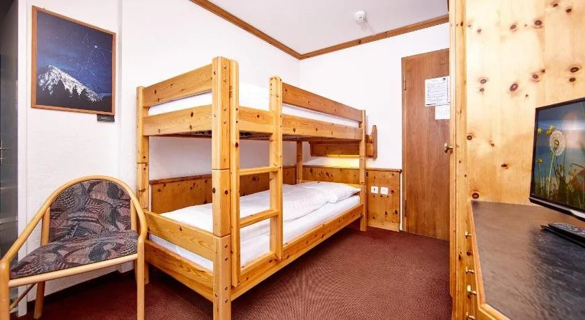 Basic Hotel