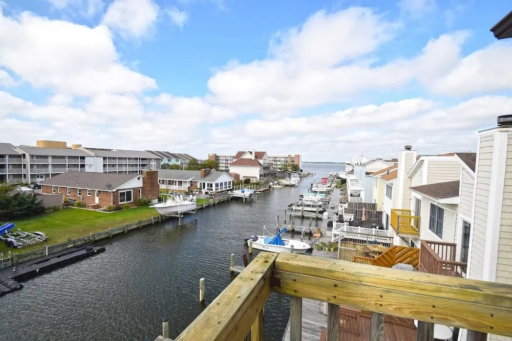 Waterside Six 302 2 Br Condo by RedAwning