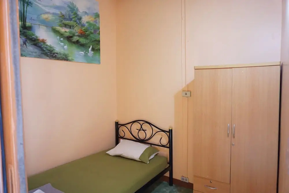 OYO 730 Meedee Hostel