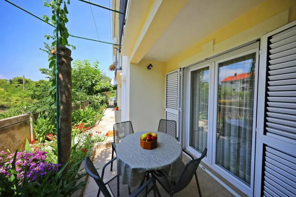 Apartment Irela