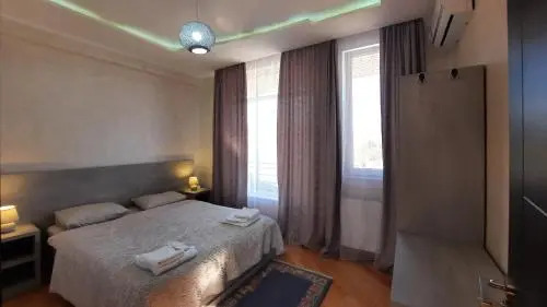 Makos Guest House