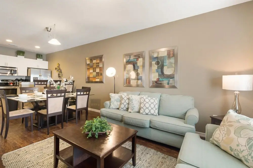 Lucaya Village 3040 Bld 13-102