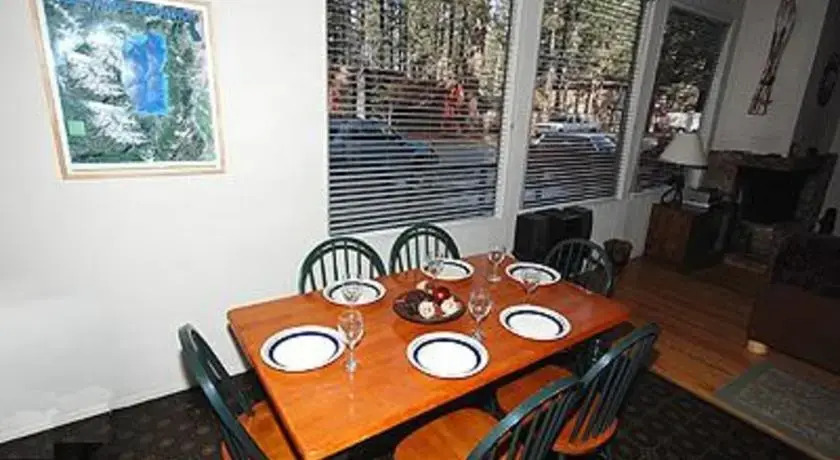 RedAwning William Avenue Holiday home