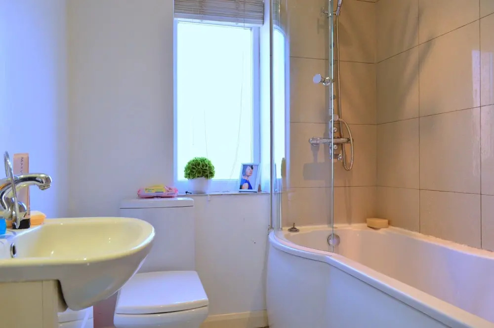 Spacious 2 Bedroom House in South Bermondsey