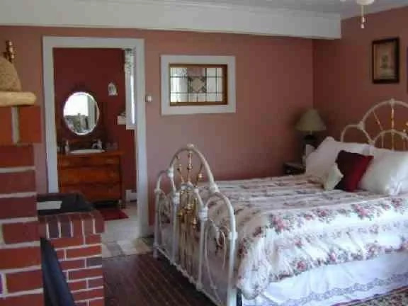 Lighthouse Inn Bed & Breakfast