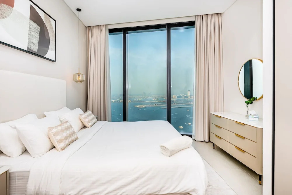 Luxury StayCation - Exquisite 2BR with Panoramic Views at Address JBR