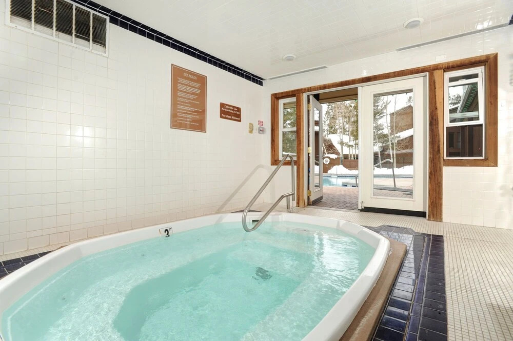 Updated 2Br Plus Loft Condo on Shuttle Route! Sleeps 8 & Kids Ski Free by RedAwning