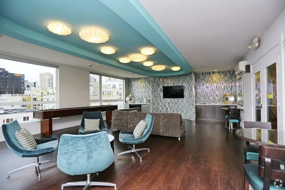 Belltown Pike Place Suites by Luxe Hubs