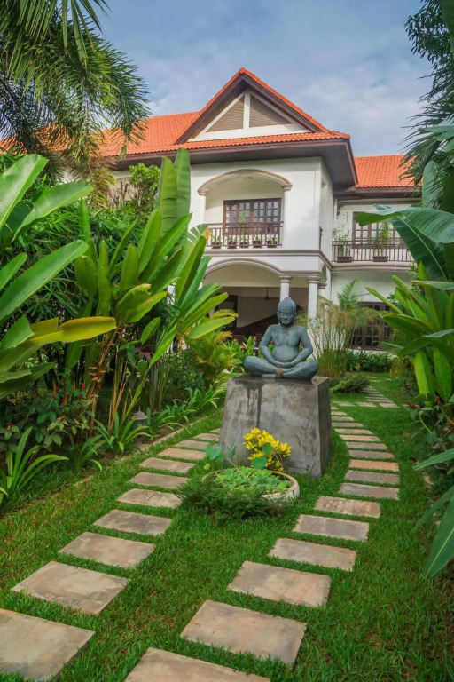 Angkor Yellow Villa