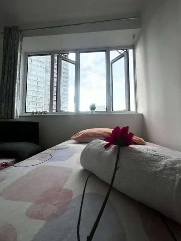 London Luxe Apartment - Spacious & Stylish
