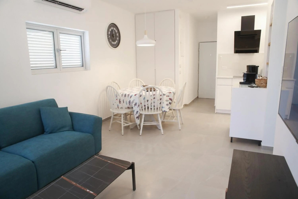 Bugrashov - charming, amazing & quiet 2 rooms